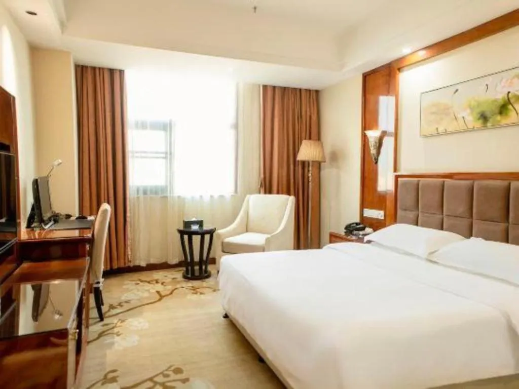 ***  Vienna Hotel Henan Xinyang East Zone Of Central Hospital China