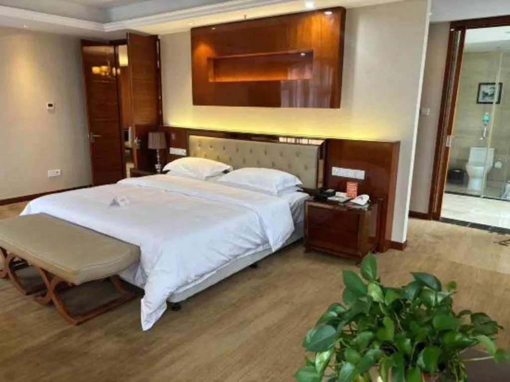 Vienna Hotel Henan Xinyang East Zone Of Central Hospital