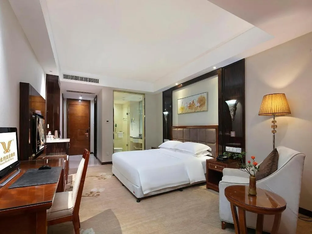 Vienna Hotel Henan Xinyang East Zone Of Central Hospital 3*, Xinyang (Henan)