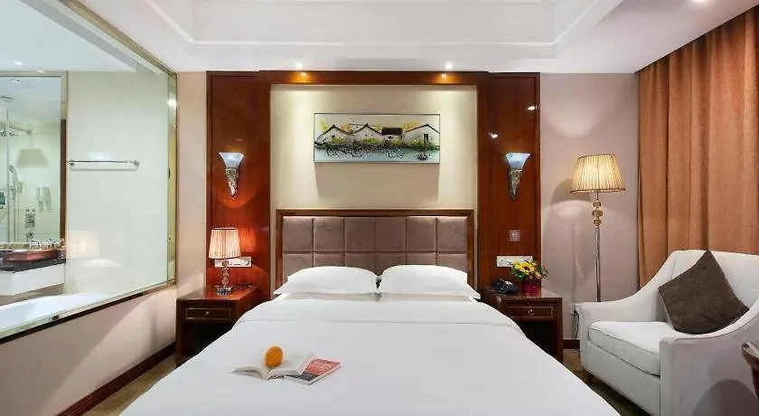 Vienna Hotel Henan Xinyang East Zone Of Central Hospital