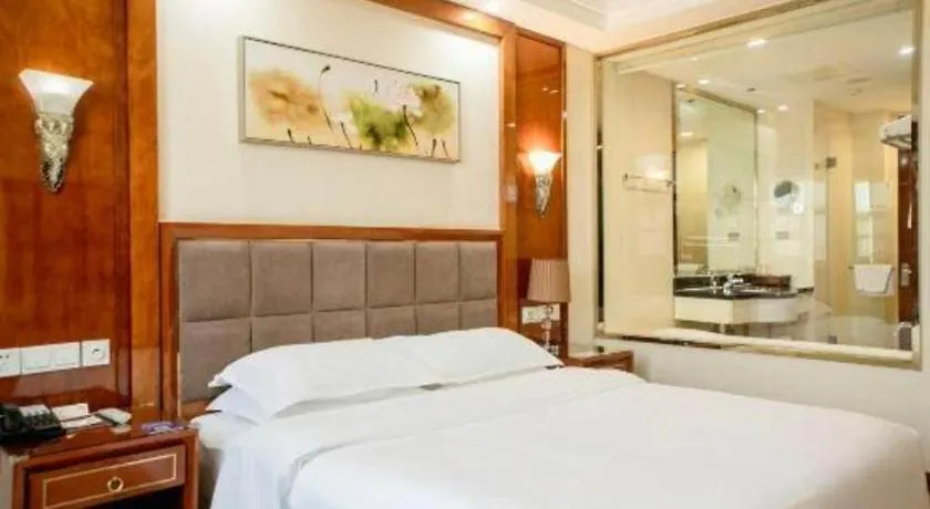 Vienna Hotel Henan Xinyang East Zone Of Central Hospital