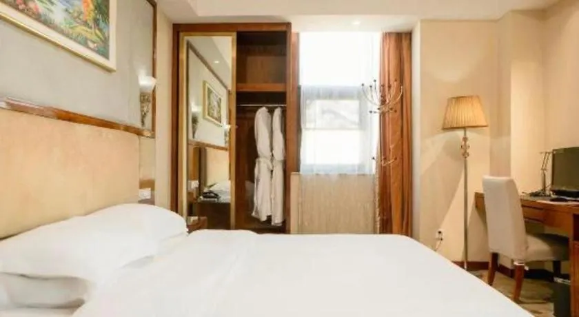 Vienna Hotel Henan Xinyang East Zone Of Central Hospital  Xinyang (Henan)