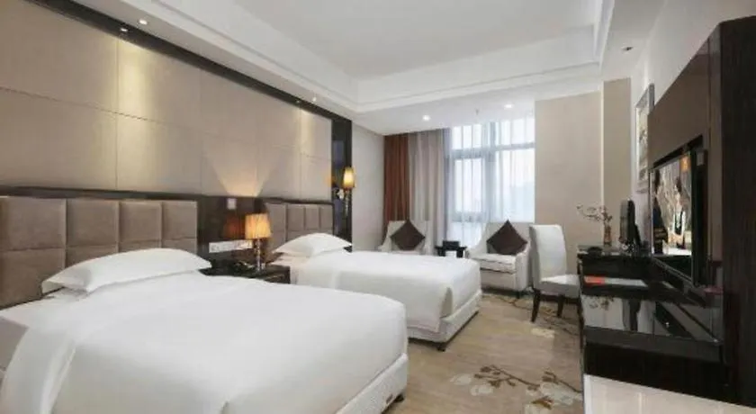 Vienna Hotel Henan Xinyang East Zone Of Central Hospital