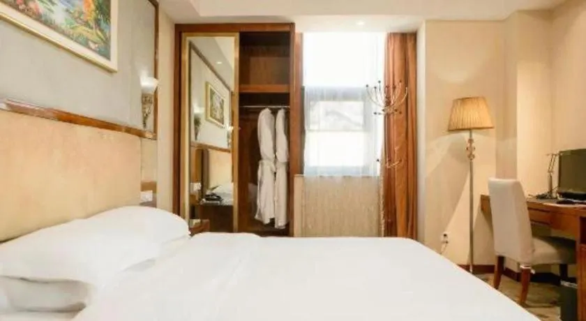 Vienna Hotel Henan Xinyang East Zone Of Central Hospital