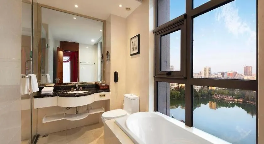 Vienna Hotel Henan Xinyang East Zone Of Central Hospital