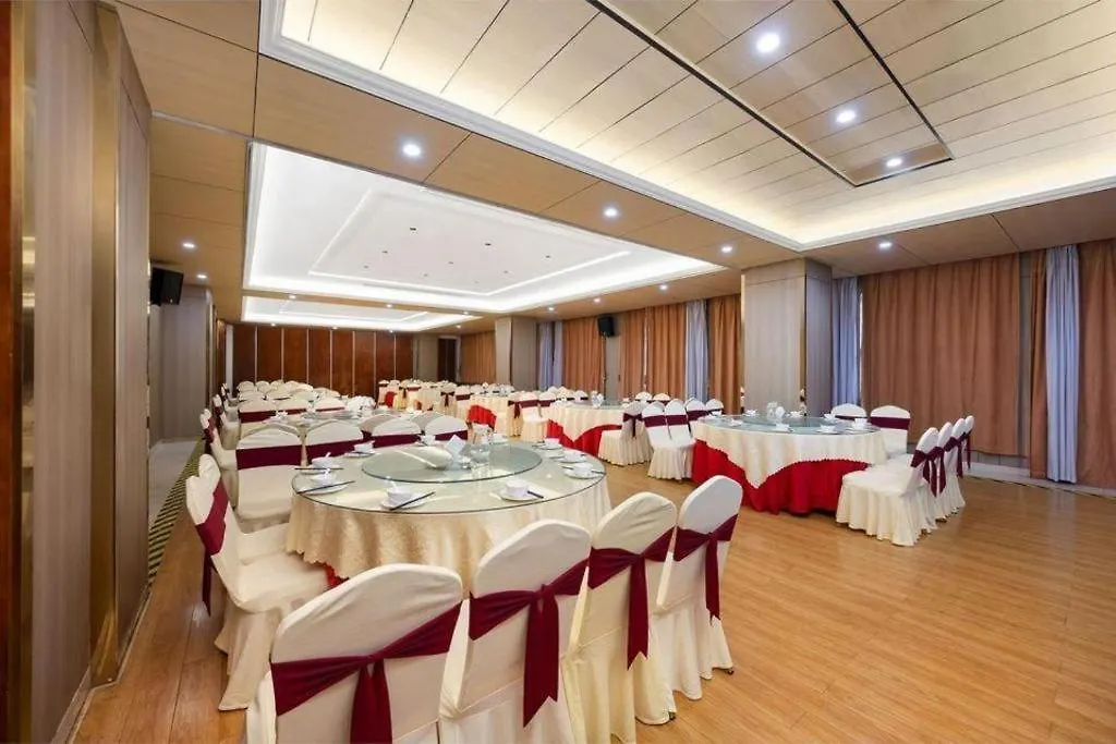 Vienna Hotel Henan Xinyang East Zone Of Central Hospital